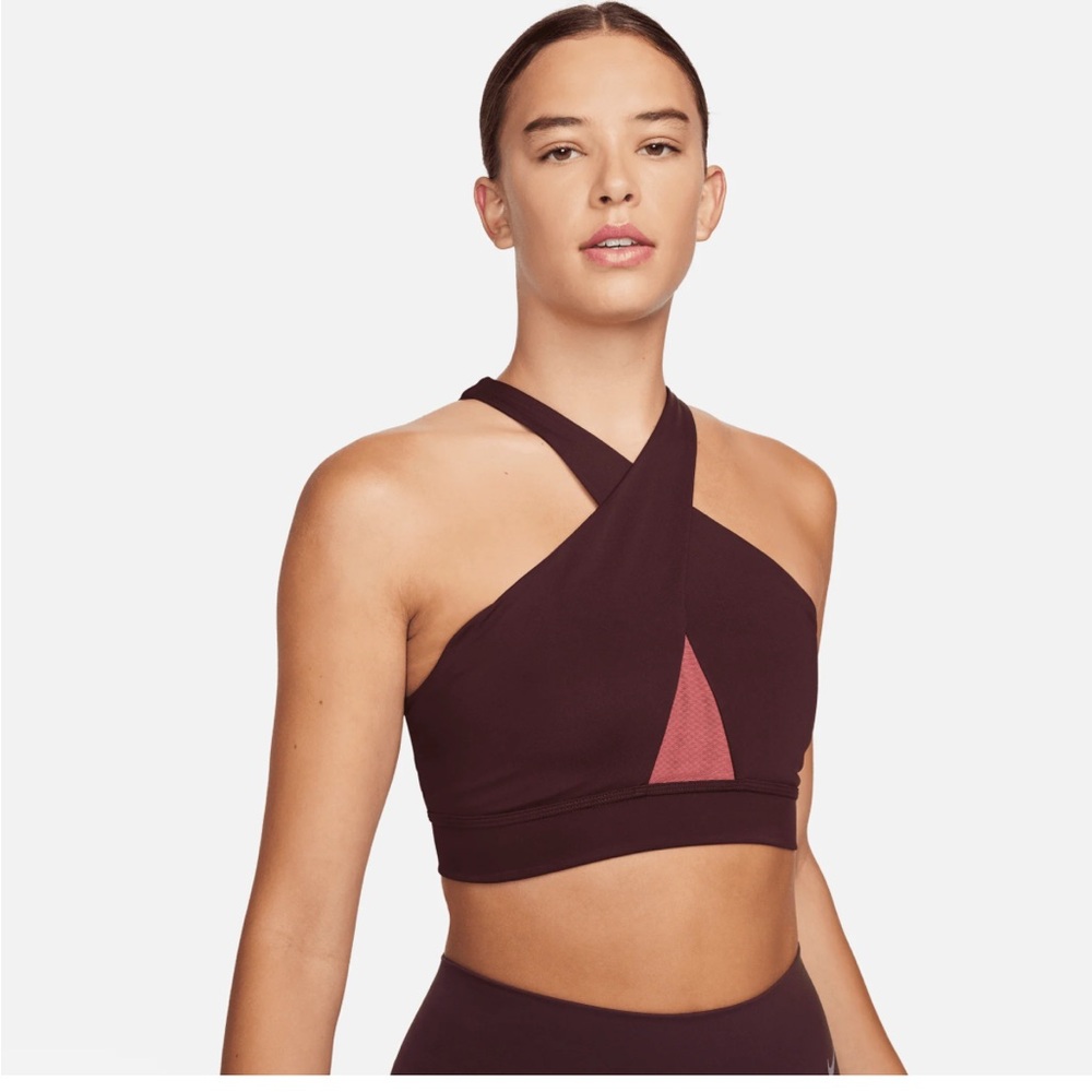 Nike Medium Support sports bra